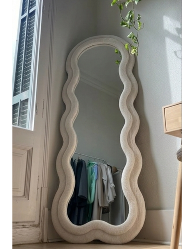AuraWave Full-Length Mirror – Wavy Designer Floor Mirror | Aesthetic Home Decor