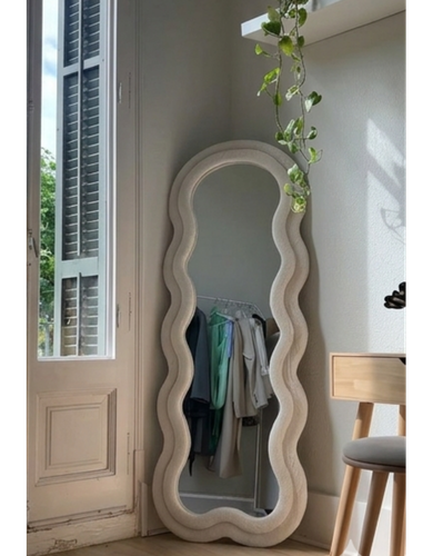 AuraWave Full-Length Mirror – Wavy Designer Floor Mirror | Aesthetic Home Decor